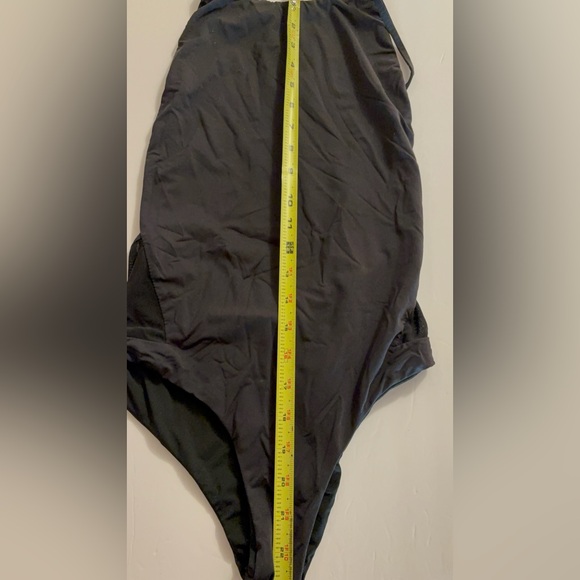 Fella x Free People Mad Max mesh side Elegant Black One-Piece Swimsuit XS - Picture 11 of 15